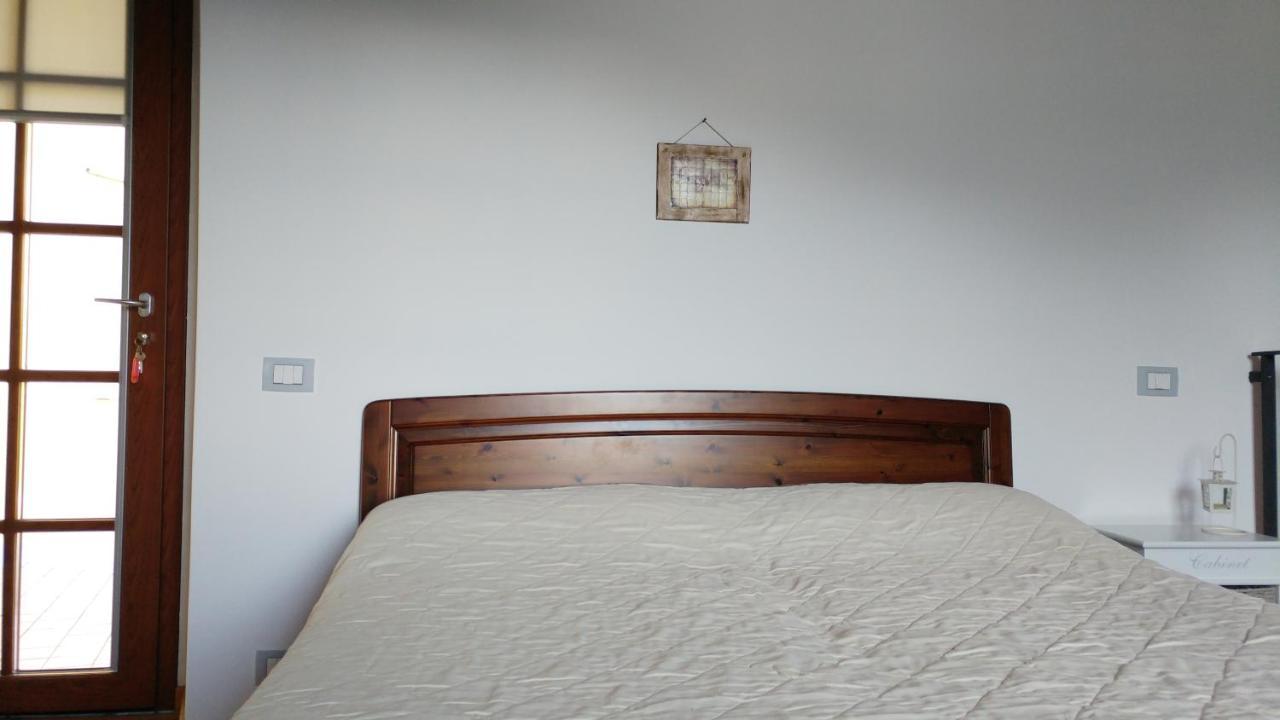 La Casa Delle Fate Villa Cremia Exteriör bild