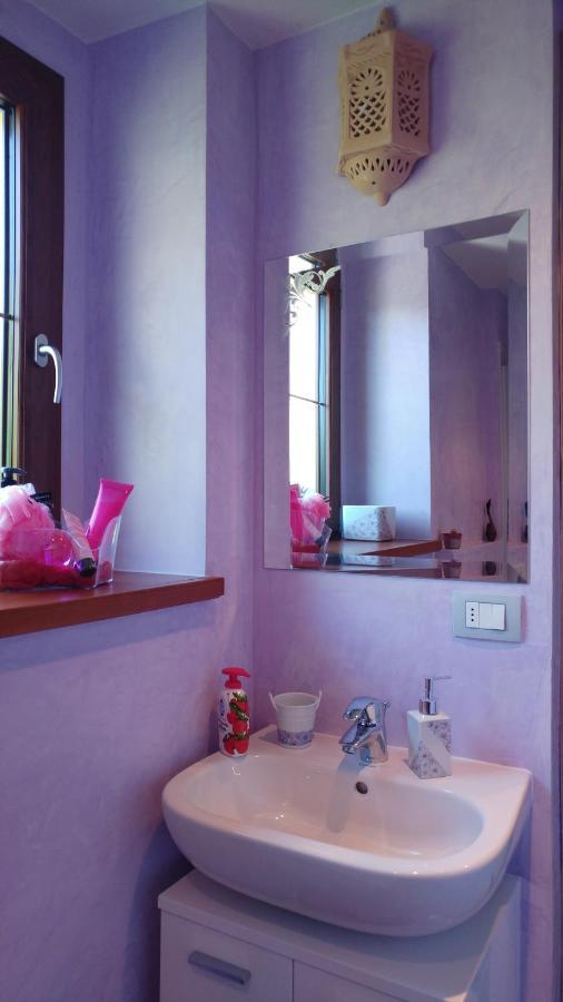 La Casa Delle Fate Villa Cremia Exteriör bild