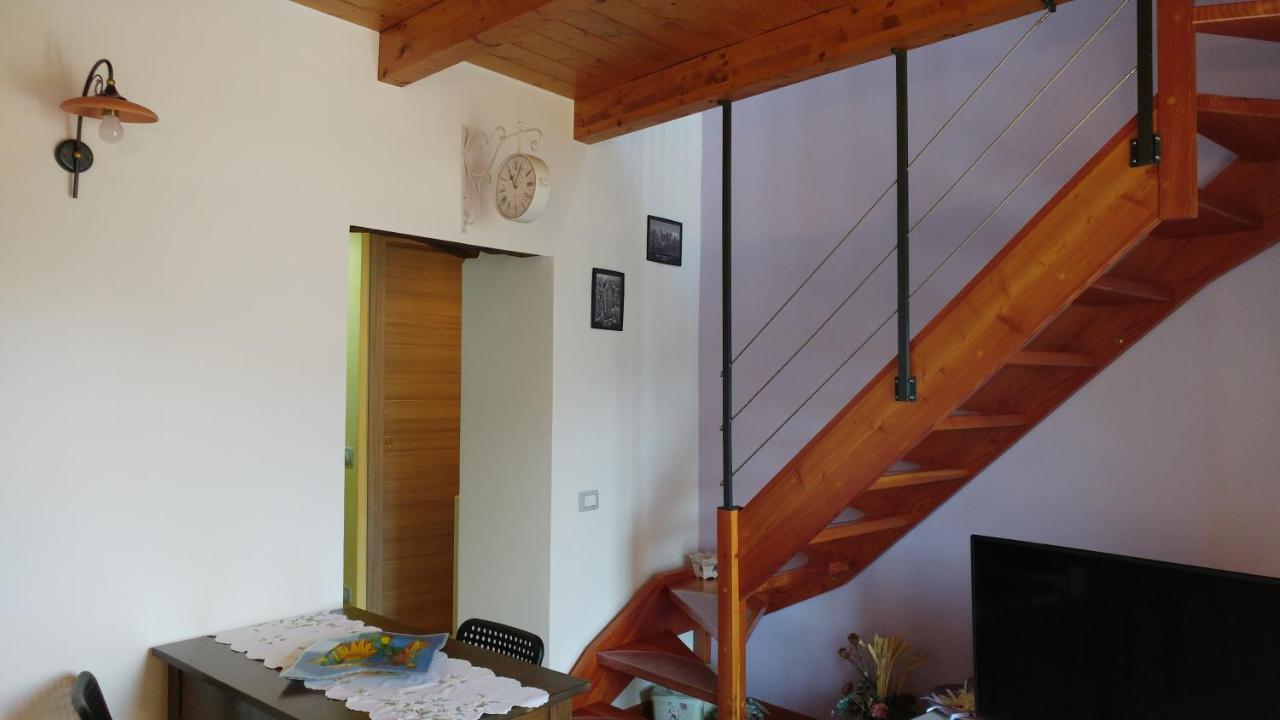 La Casa Delle Fate Villa Cremia Exteriör bild